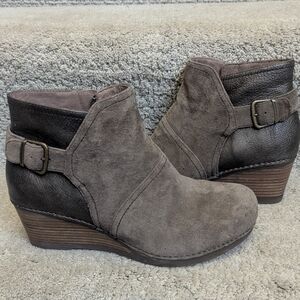Dansko Brown Suede & Leather Wedge Ankle Boots EXCELLENT CONDITION!